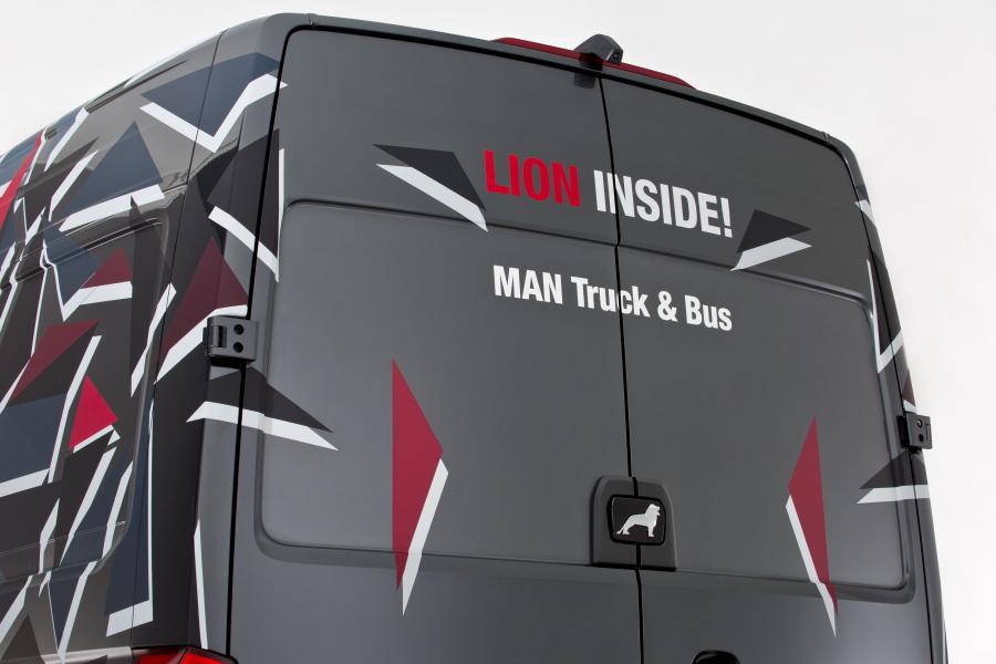 Детали экстерьера MAN TGE 3.180 Van Lion180Edition 2018 года  (NL) (фото 2 из 14)
